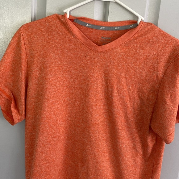 Women’s orange Reebok exercise top🧡 - Picture 3 of 8